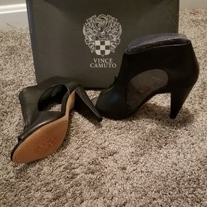 Vince Camuto Shoes
